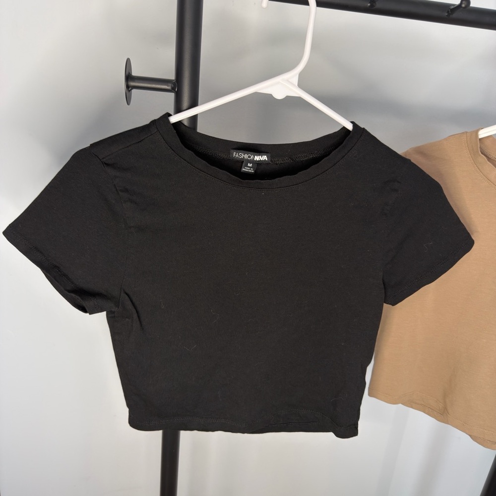 Fashion Nova Black and Tan Short Sleeve Crop Tops - Picture 3 of 6